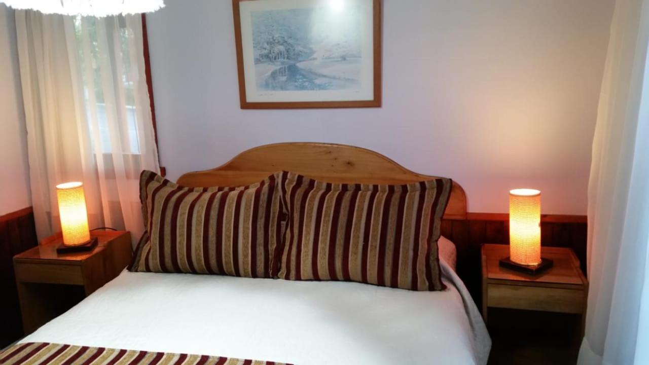 Hotel Y Cabanas Molino Viejo Пуерто-Варас Екстер'єр фото